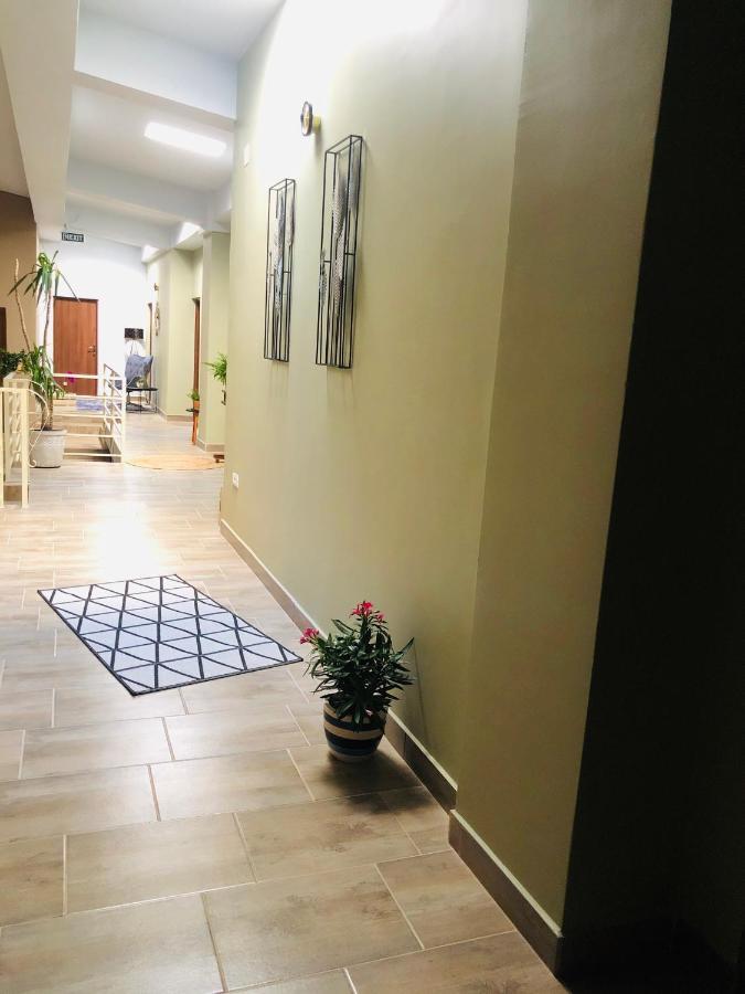 Отель Casa Maranta Костинешти Экстерьер фото