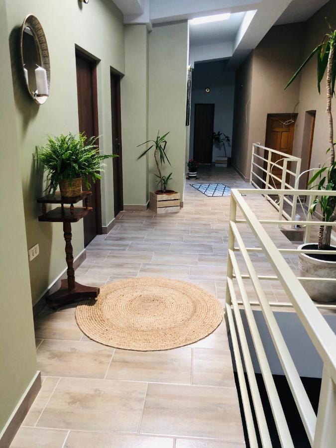 Отель Casa Maranta Костинешти Экстерьер фото