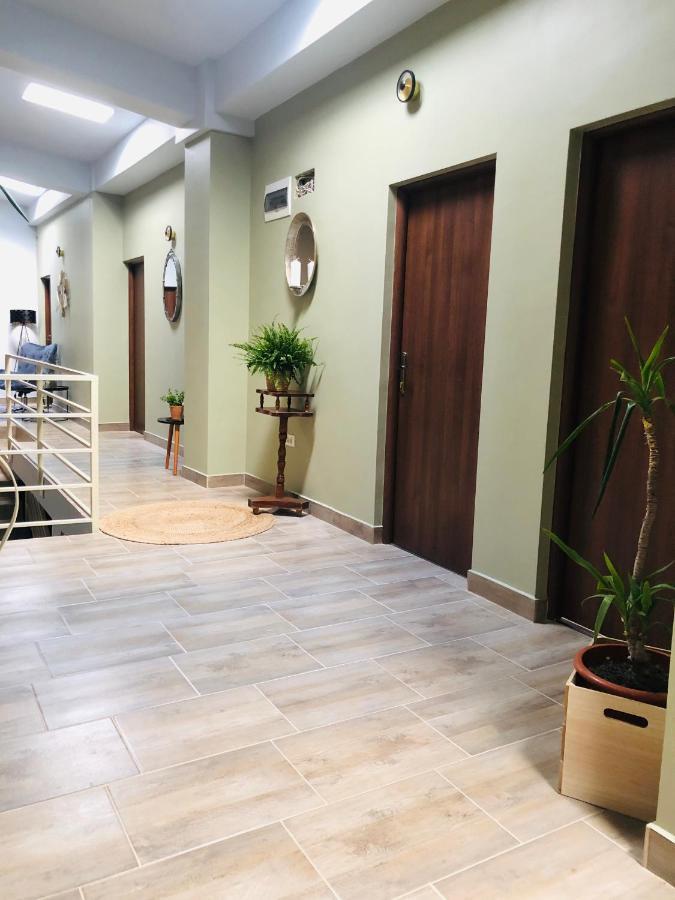 Отель Casa Maranta Костинешти Экстерьер фото